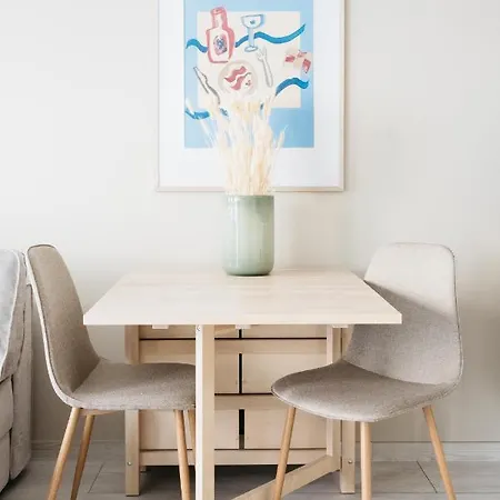 Urban - Scandinavian Comfort With French Balcony Apartment Bergen