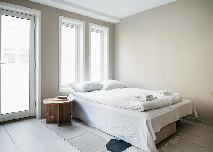 Urban - Scandinavian Comfort With French Balcony Μπέργκεν